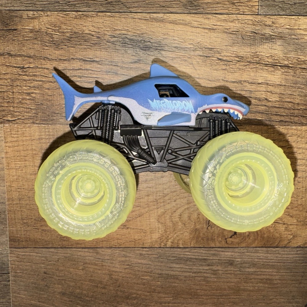 RARE Spin Master Monster Jam Megalodon 1:43 Monster Truck